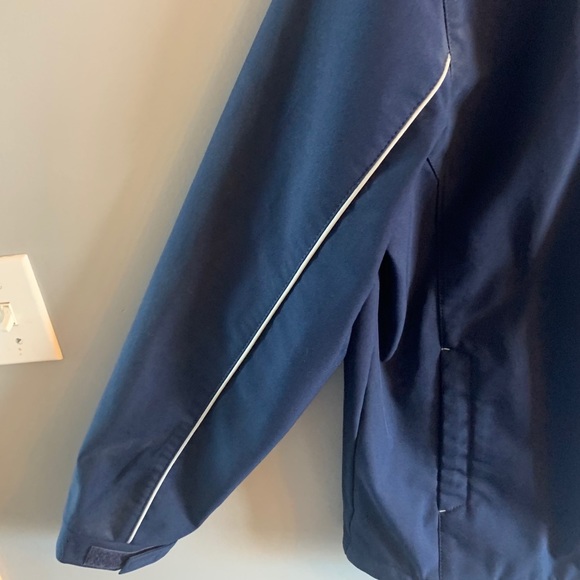 Winnipeg Jets jacket size lrg - Picture 4 of 6